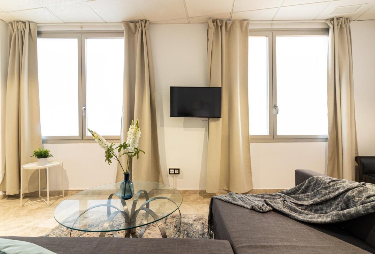 Saenz Suites Gallery By Bossh! Apartments Málaga Exterior foto