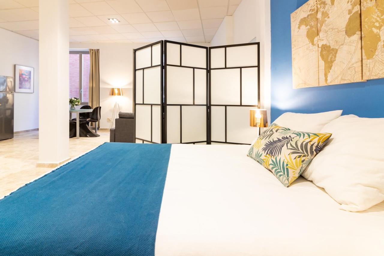 Saenz Suites Gallery By Bossh! Apartments Málaga Exterior foto